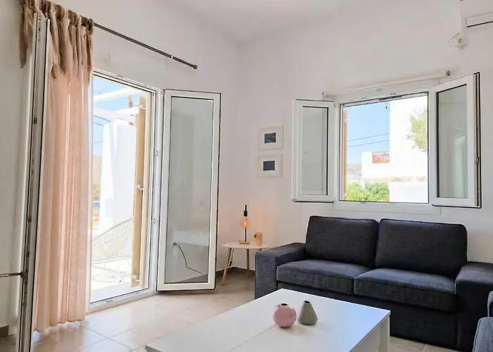 Summer * Adamantas (Milos)